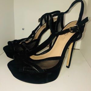 Also high heels 👠